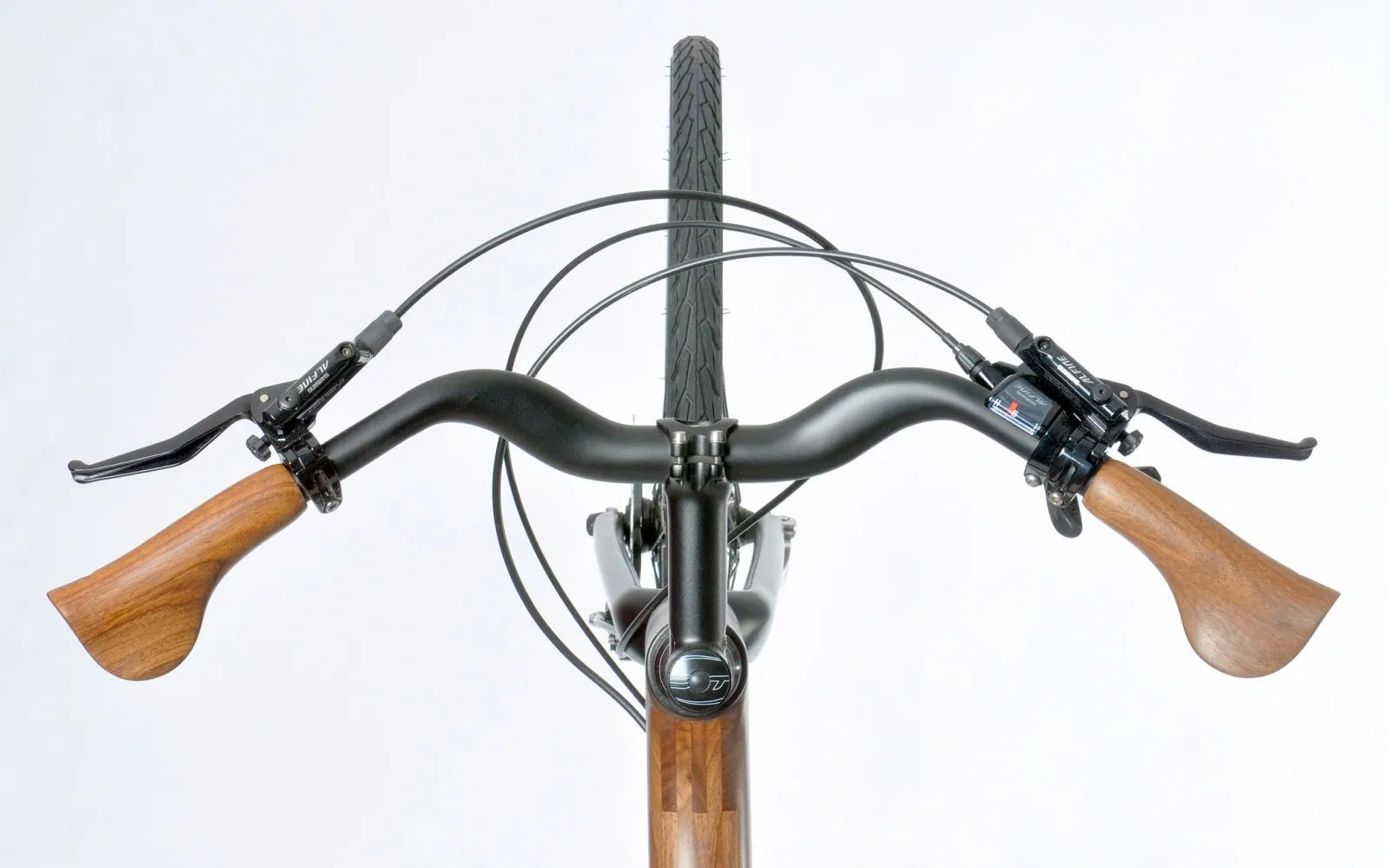 TopSicht auf Velospring Holzfahrradgriffe am Rad montiert